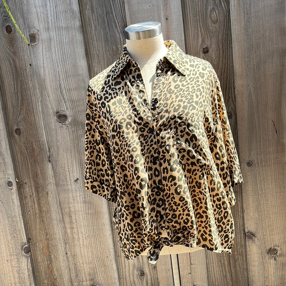 Animal print button up by Sanctuary size large